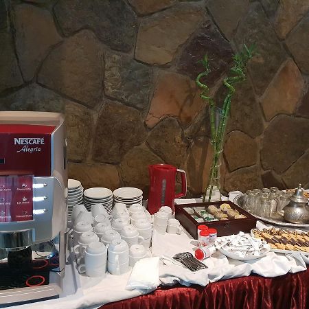 Rania Belmadina Hotel Casablanca Luaran gambar