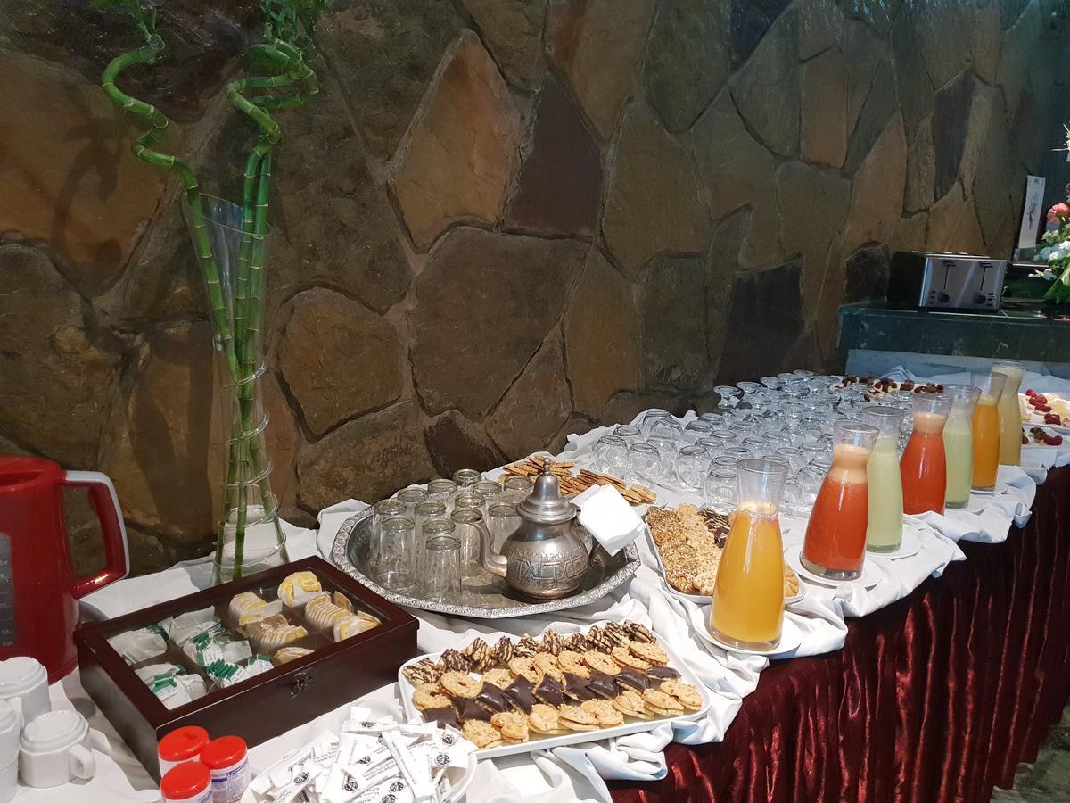 Rania Belmadina Hotel Casablanca Luaran gambar